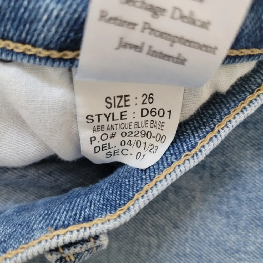 Frank & Eileen Cork‎ Jeans Size 26 Blue Straight Crop Raw Hem Denim